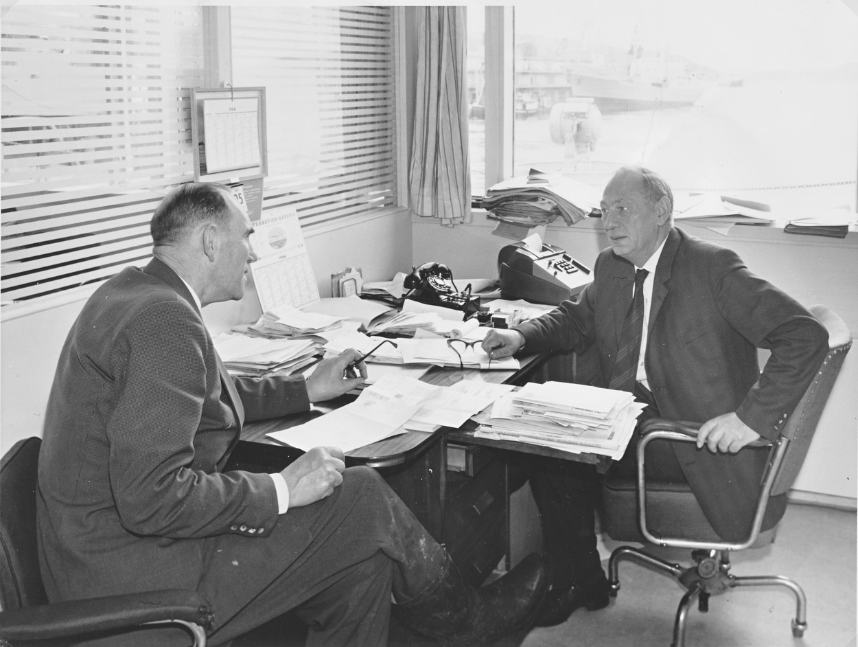 Elias Fjeldstad ja Hallvard Lerøy huhtikuu 1964.