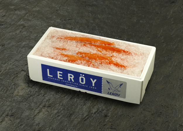 Ikarimi 20 kasse med is på svart bakgrunn