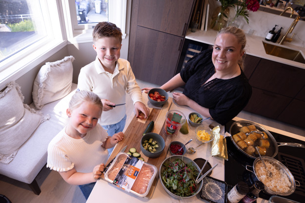 Family around the dinner table