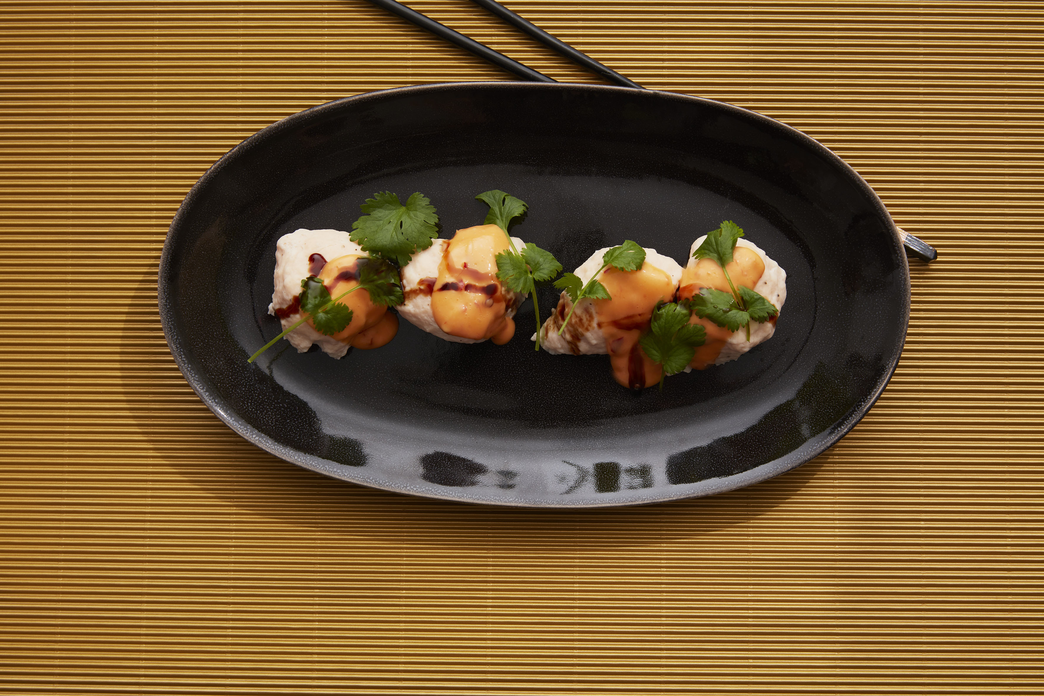 Hjemmelagde lakseboller med asiatiske smaker