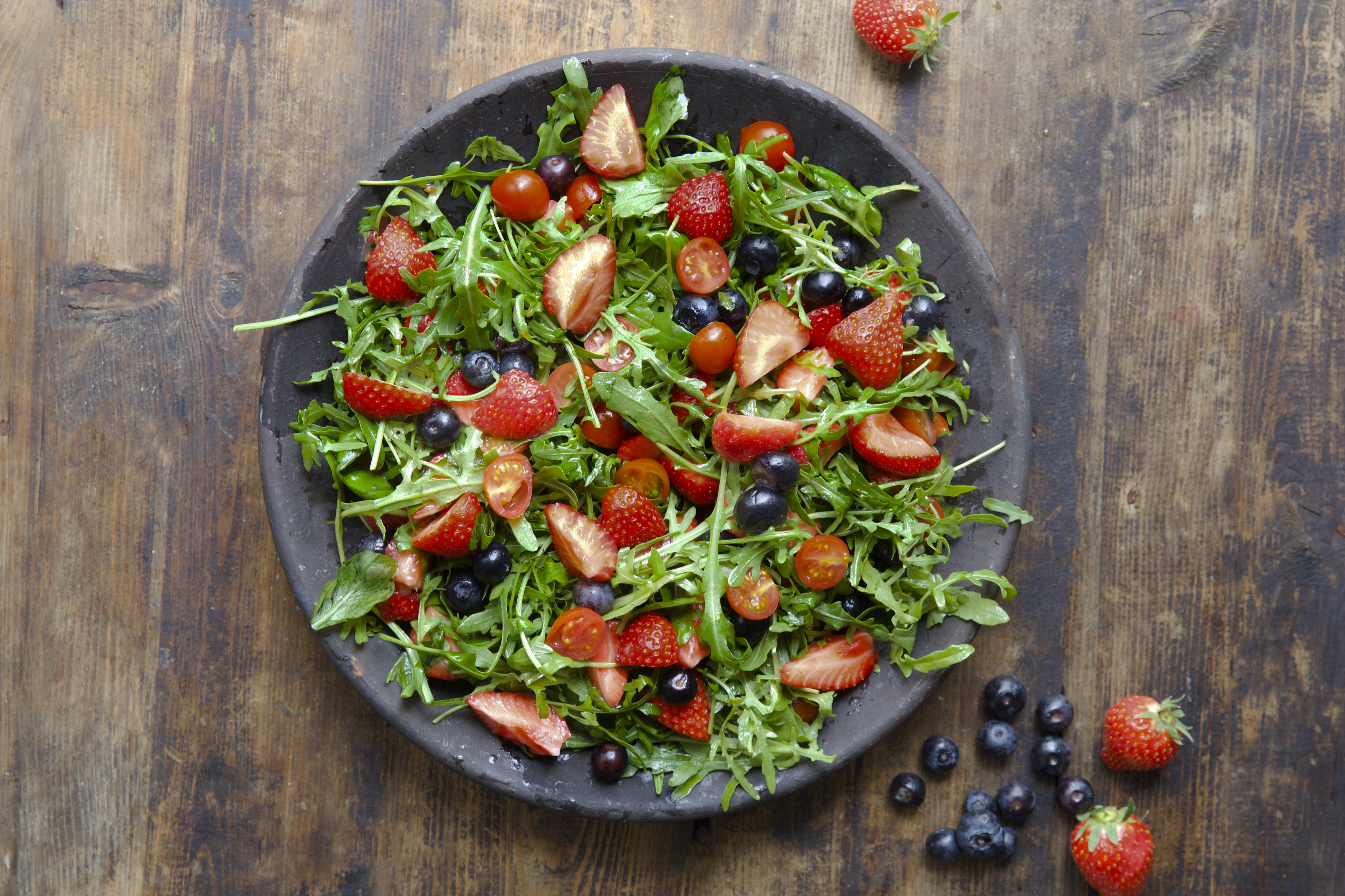 Sommersalat med bær